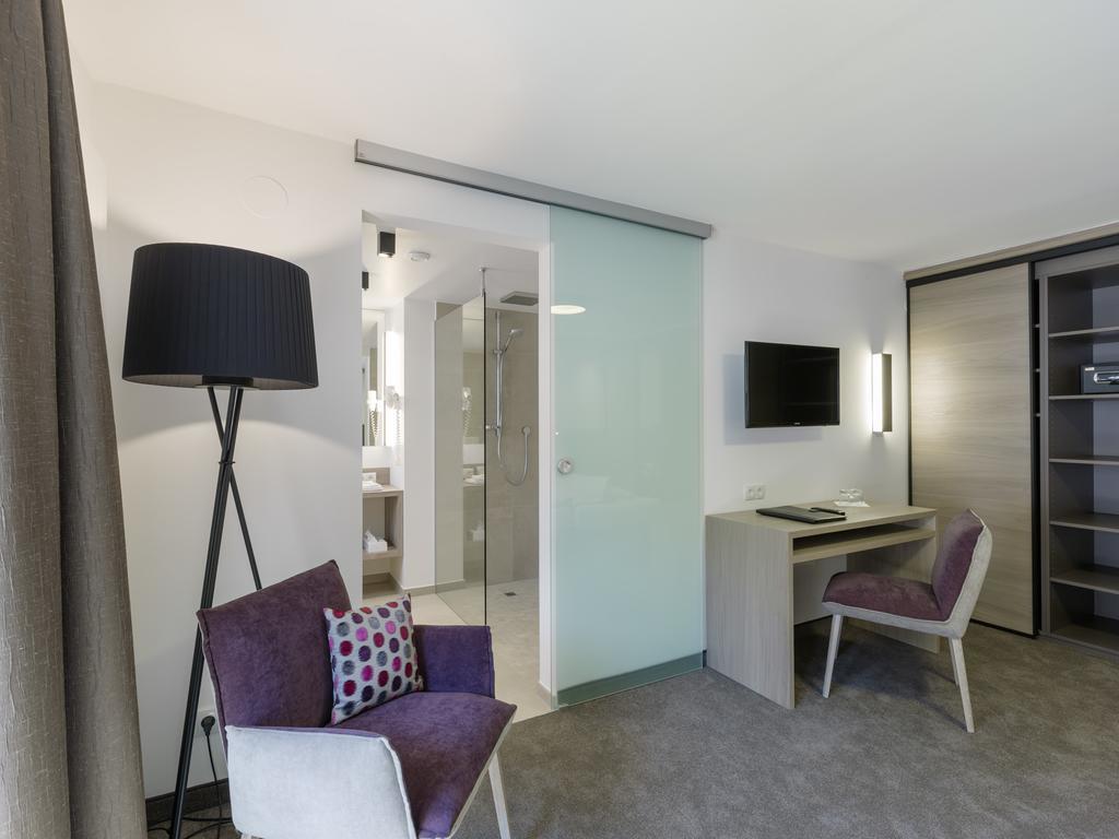Quality Hosts Arlberg - Hotel Goldenes Kreuz B&B Санкт-Антон-ам-Арльберг Номер фото